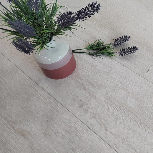 Ламинат Дуб Кремовый